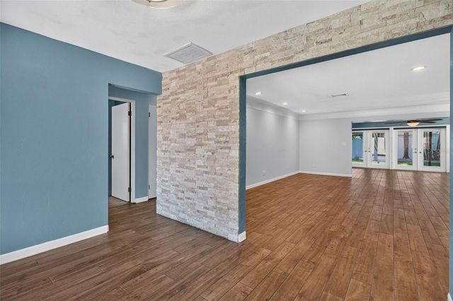 8094 12TH AVENUE S, St Petersburg, FL 33707