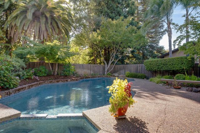 4213 Pocono Ct, Fair Oaks, CA 95628