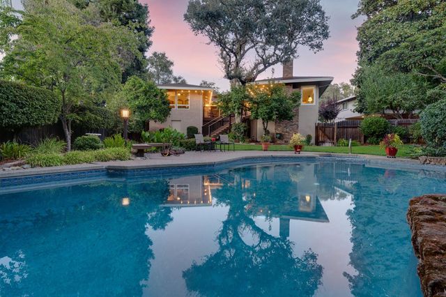 4213 Pocono Ct, Fair Oaks, CA 95628