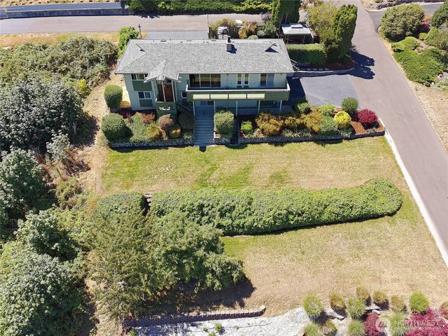 7912 SE Puget Heights Lane, Port Orchard, WA 98366