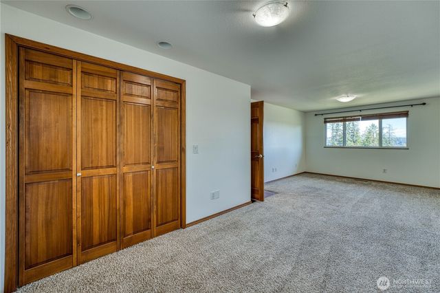 7912 SE Puget Heights Lane, Port Orchard, WA 98366
