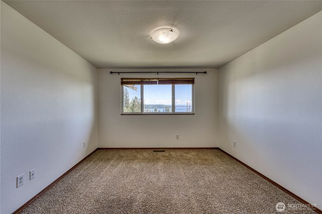 7912 SE Puget Heights Lane, Port Orchard, WA 98366