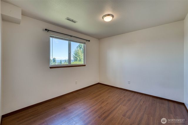 7912 SE Puget Heights Lane, Port Orchard, WA 98366