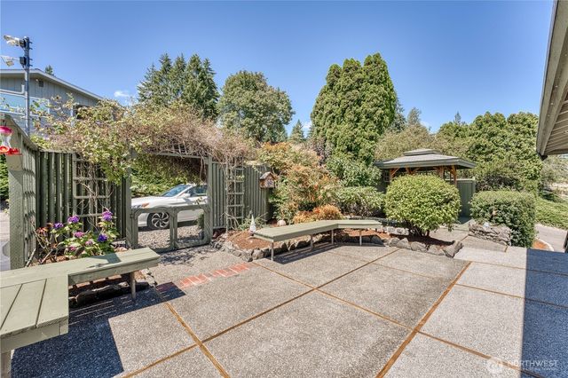 7912 SE Puget Heights Lane, Port Orchard, WA 98366
