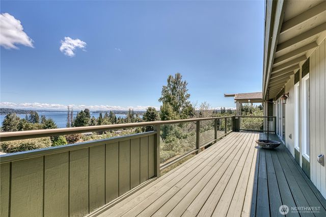7912 SE Puget Heights Lane, Port Orchard, WA 98366