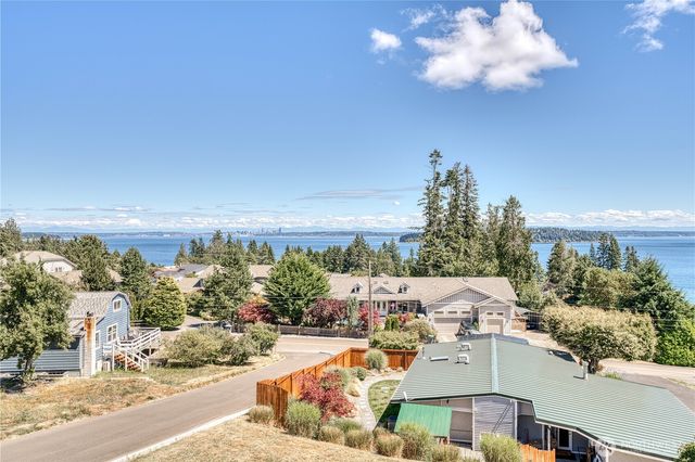 7912 SE Puget Heights Lane, Port Orchard, WA 98366