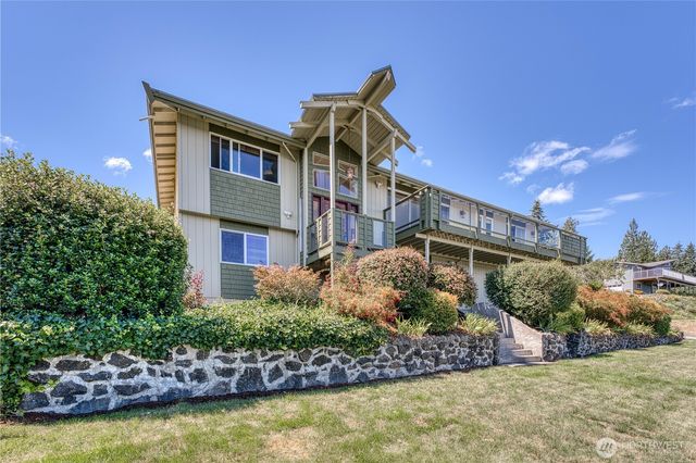 7912 SE Puget Heights Lane, Port Orchard, WA 98366