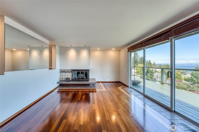 7912 SE Puget Heights Lane, Port Orchard, WA 98366