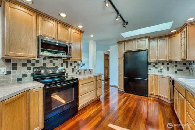 7912 SE Puget Heights Lane, Port Orchard, WA 98366