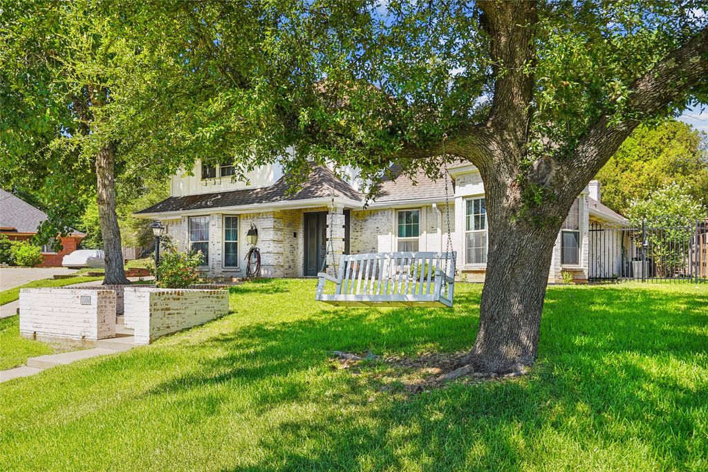 3904 Ashley Court, Colleyville, TX 76034