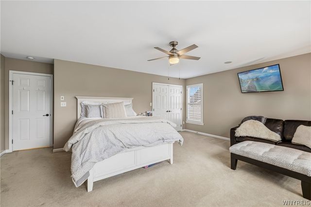 13 Greenside Drive, Grand Island, NY 14072