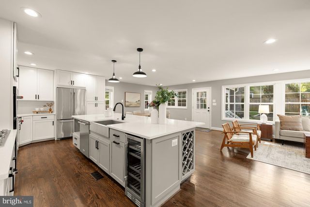 5716 8TH RD N, Arlington, VA 22205