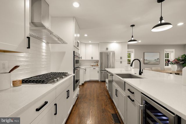 5716 8TH RD N, Arlington, VA 22205