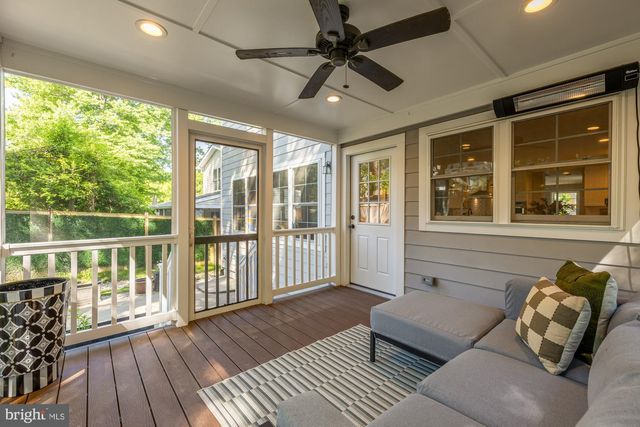 5716 8TH RD N, Arlington, VA 22205