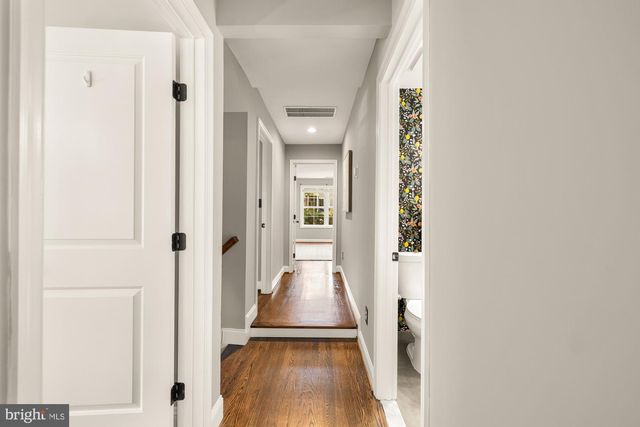 5716 8TH RD N, Arlington, VA 22205
