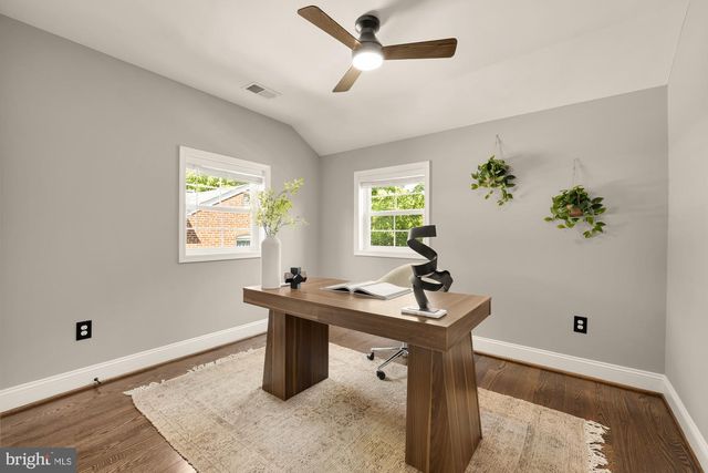 5716 8TH RD N, Arlington, VA 22205