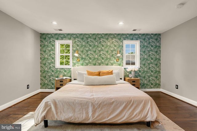 5716 8TH RD N, Arlington, VA 22205