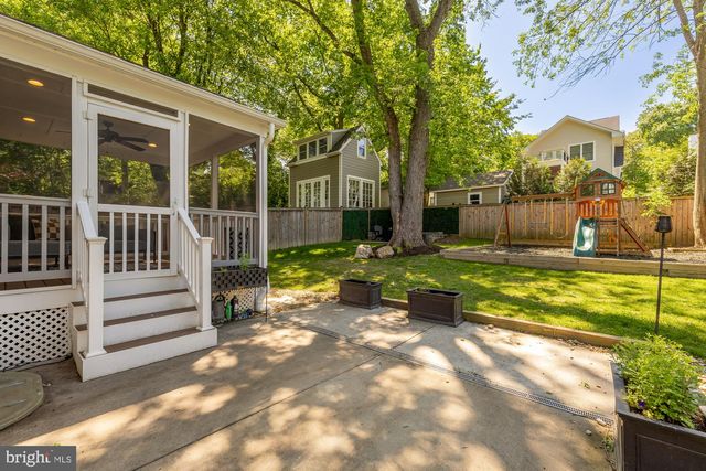 5716 8TH RD N, Arlington, VA 22205