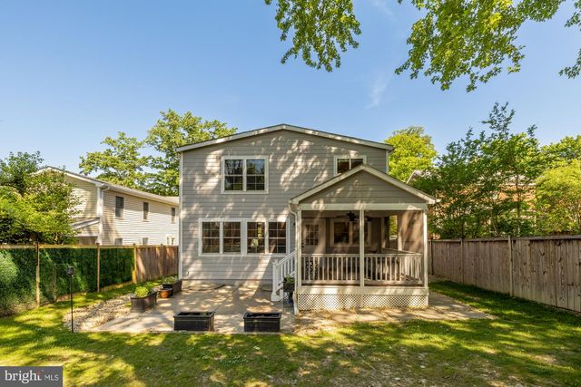 5716 8TH RD N, Arlington, VA 22205