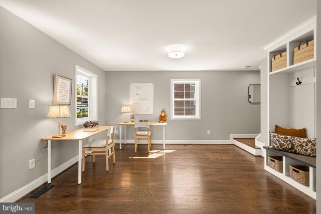 5716 8TH RD N, Arlington, VA 22205