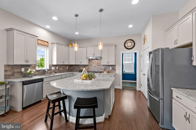 6408 PADDINGTON ST, Middle River, MD 21220