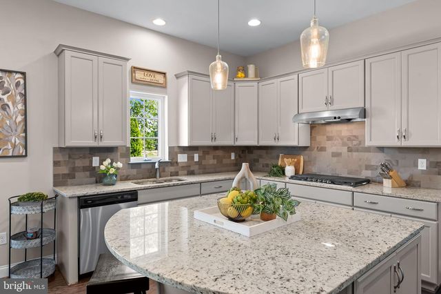 6408 PADDINGTON ST, Middle River, MD 21220