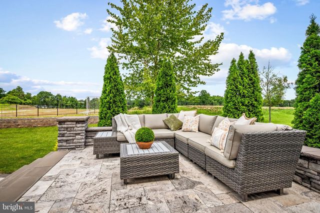 6408 PADDINGTON ST, Middle River, MD 21220
