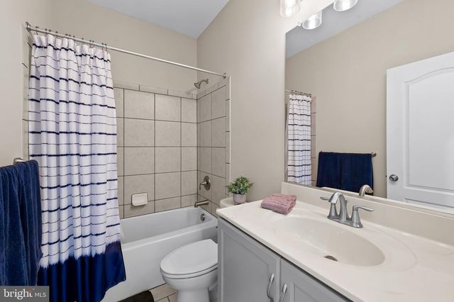 6408 PADDINGTON ST, Middle River, MD 21220