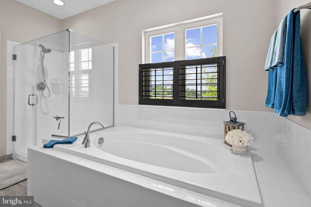 6408 PADDINGTON ST, Middle River, MD 21220
