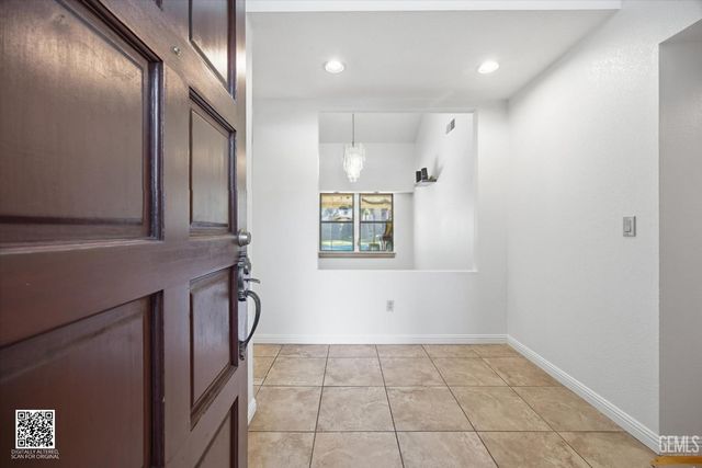 2601 Manitou Way, Bakersfield, CA 93309