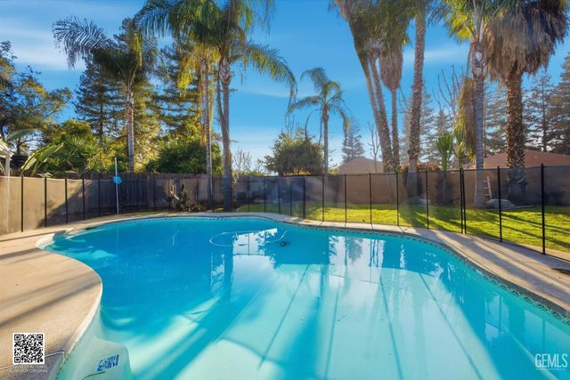 2601 Manitou Way, Bakersfield, CA 93309