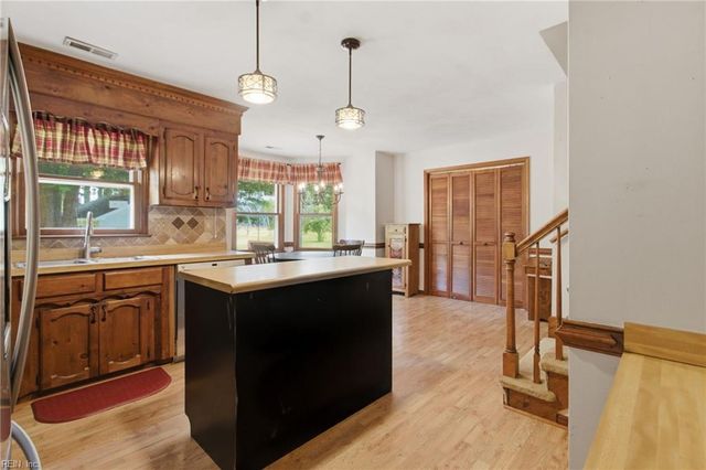 701 Baywood TRL, Chesapeake, VA 23323