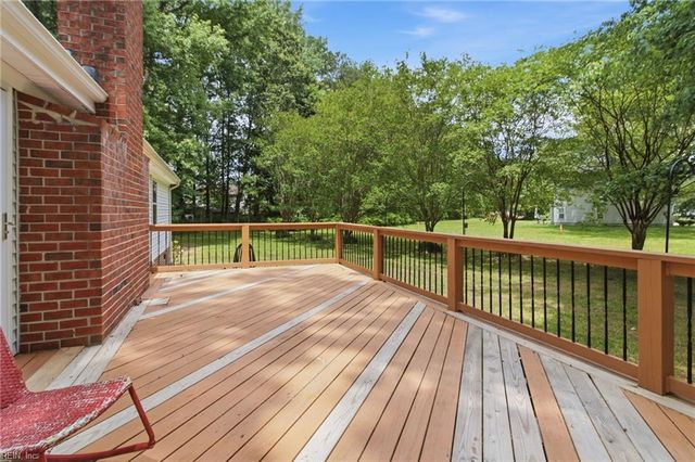 701 Baywood TRL, Chesapeake, VA 23323