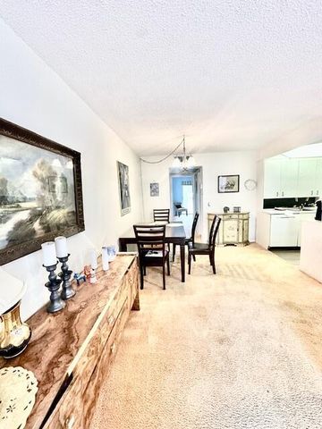 2067 Cornwall D, Boca Raton, FL 33434