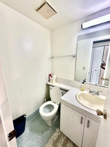 2067 Cornwall D, Boca Raton, FL 33434