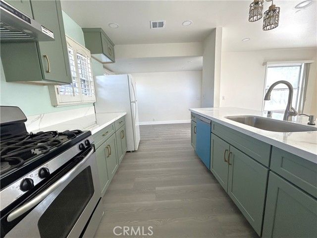 522 W 4th, San Dimas, CA 91773