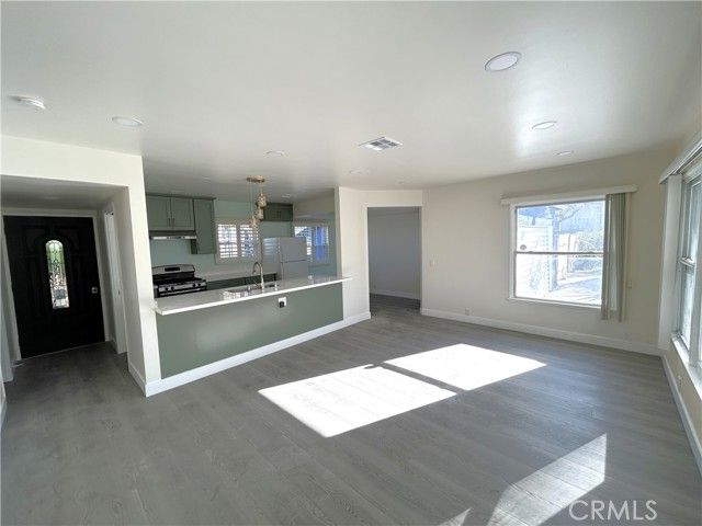 522 W 4th, San Dimas, CA 91773