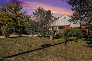 2809 Starr Avenue, Oregon, OH 43616