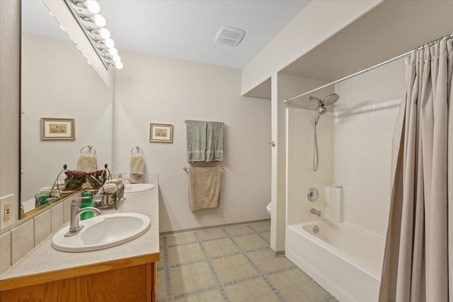 4127 S Best Ln, Spokane Valley, WA 99037