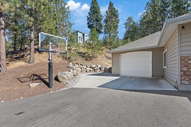 4127 S Best Ln, Spokane Valley, WA 99037