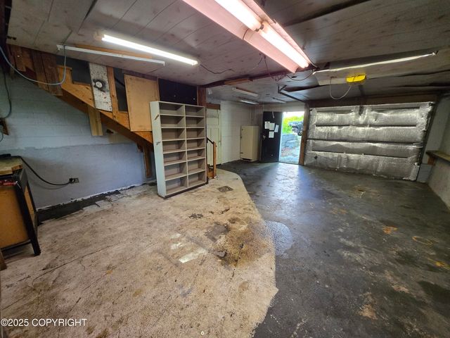 3727 W 74th Avenue, Anchorage, AK 99502
