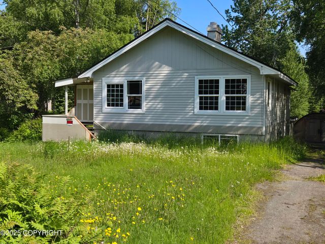 3727 W 74th Avenue, Anchorage, AK 99502