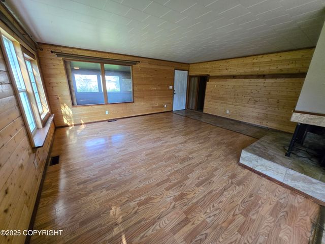 3727 W 74th Avenue, Anchorage, AK 99502