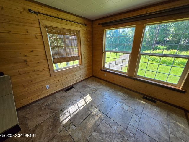 3727 W 74th Avenue, Anchorage, AK 99502