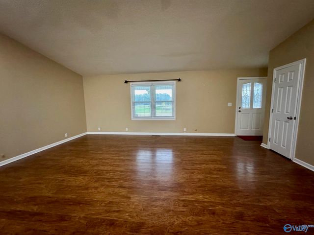 64 N Robinson Road, Hartselle, AL 35640