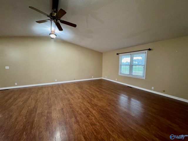 64 N Robinson Road, Hartselle, AL 35640