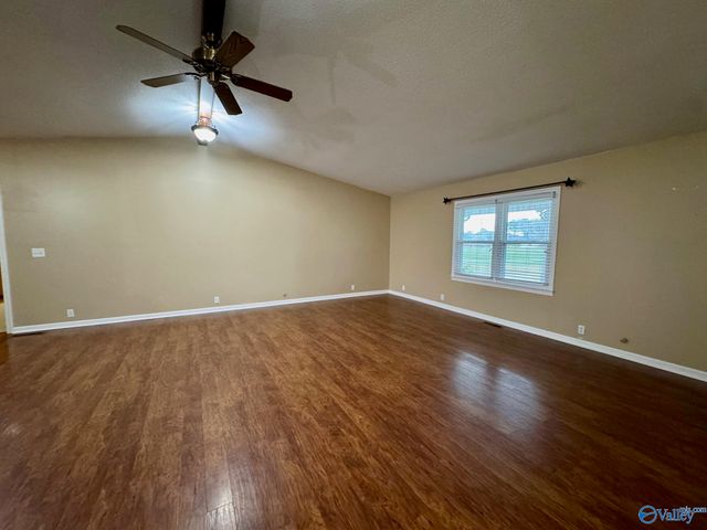 64 N Robinson Road, Hartselle, AL 35640