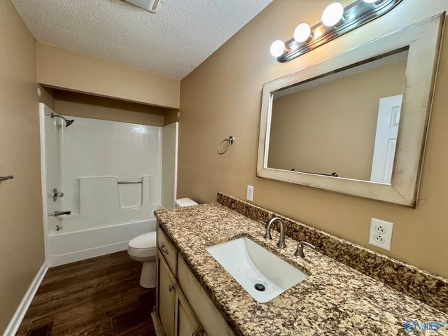 64 N Robinson Road, Hartselle, AL 35640