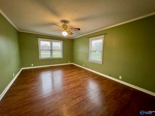 64 N Robinson Road, Hartselle, AL 35640