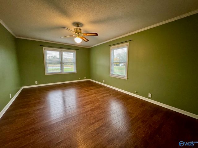 64 N Robinson Road, Hartselle, AL 35640